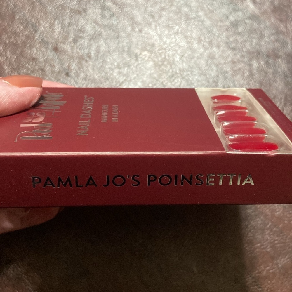 Red Aspen Nail Dash - Pamela Jo’s Poinsettia - NEW IN BOX - Picture 3 of 3